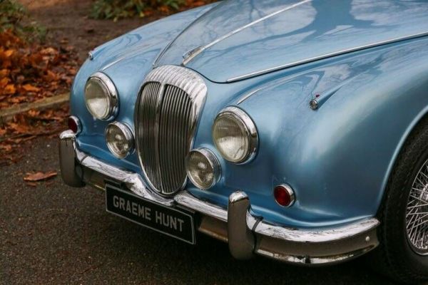 Daimler V8-250 1966 130311