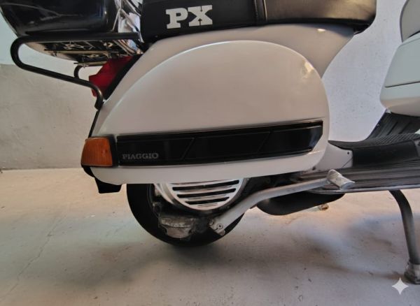 Piaggio Vespa P 125 X Frecce 1981 136403