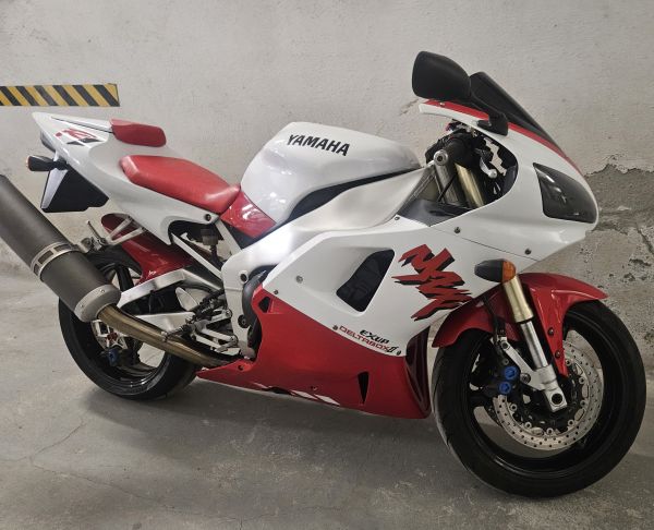Yamaha YZF 1000 R1 1999