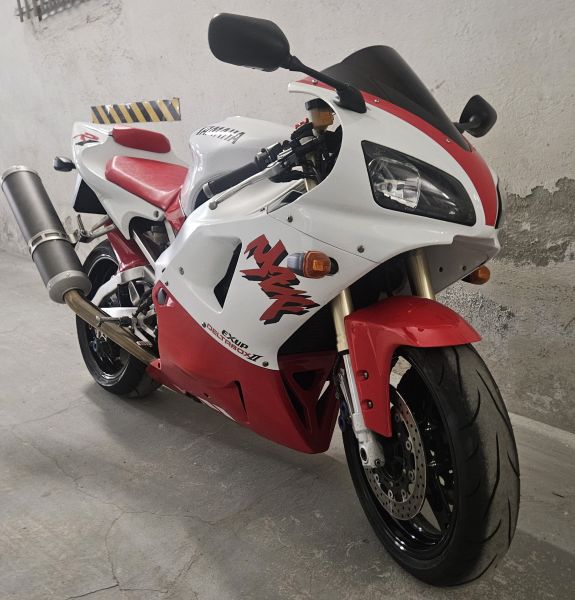 Yamaha YZF 1000 R1 1999 136499