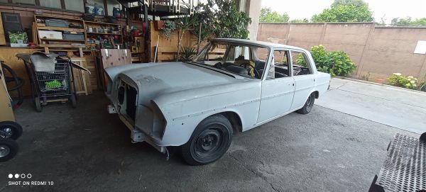Mercedes-Benz 250 SE 1967 136528