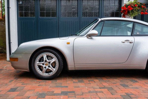 Porsche 911 Carrera 1998 35886