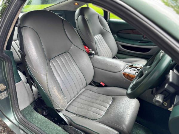 Aston Martin DB 7 1995 42820