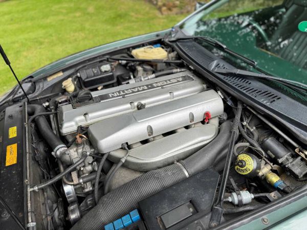 Aston Martin DB 7 1995 42825