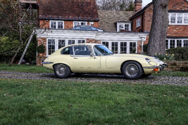 Jaguar E-Type V12 (2+2) 1973 65998