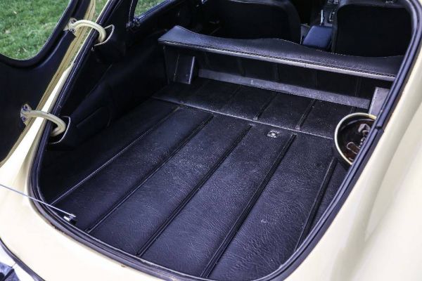 Jaguar E-Type V12 (2+2) 1973 66001