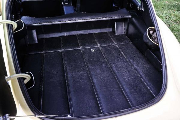 Jaguar E-Type V12 (2+2) 1973 66002