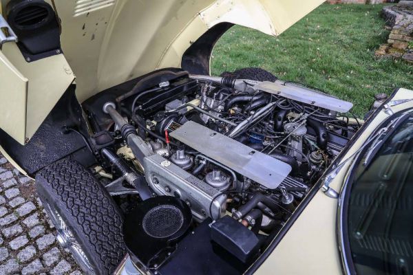 Jaguar E-Type V12 (2+2) 1973 66006