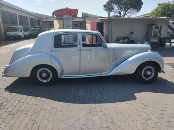 Bentley R-Type 1954