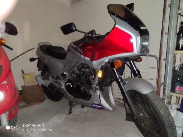 Honda VF 1000-F 1985 136857