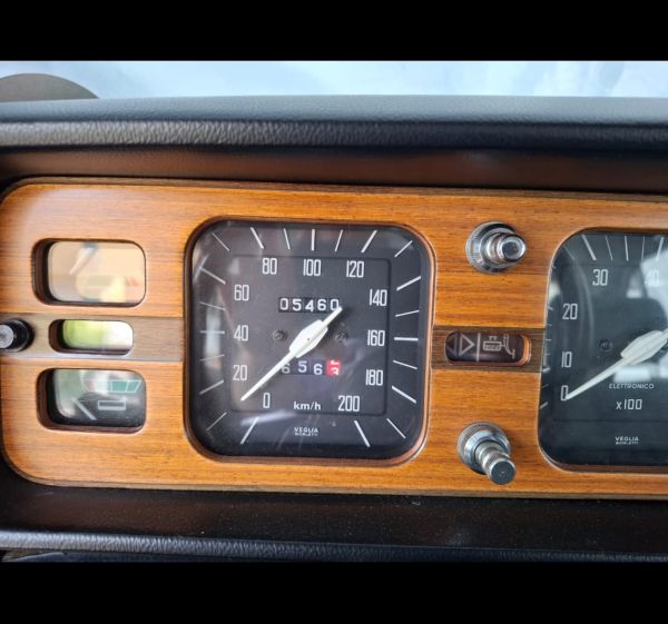 Lancia 2000 1973 136878