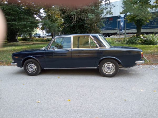 Lancia 2000 1973 136882