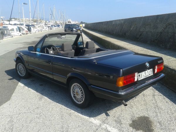 BMW 320i 1989