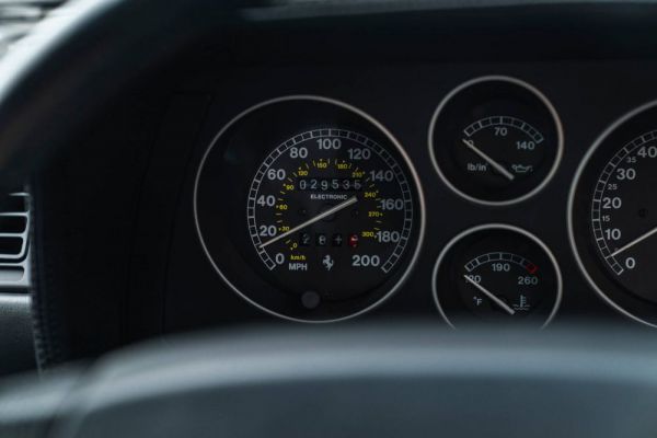 Ferrari F 355 GTS 1996 98369