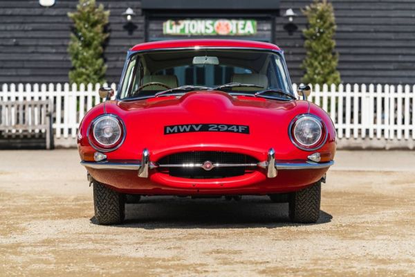 Jaguar E-Type (2+2) 1967 126422