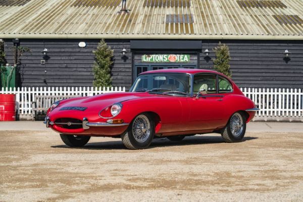 Jaguar E-Type (2+2) 1967 126423
