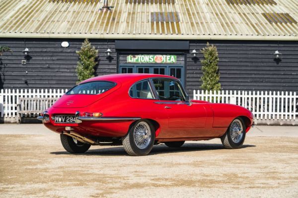 Jaguar E-Type (2+2) 1967 126426