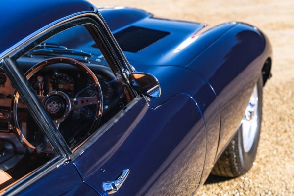 Jaguar E-Type "Lightweight" 1962 128209