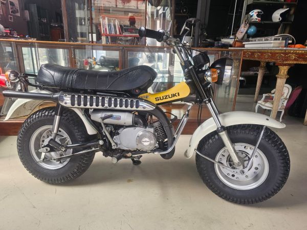 Suzuki RV 90 Van Van 1982