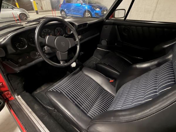 Porsche 911 Carrera 3.2 1984 137081