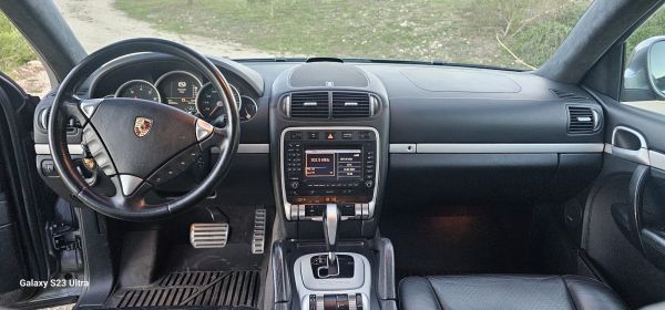 Porsche Cayenne Turbo 2004 137157