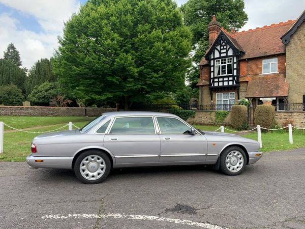 Daimler Super V8 2000 51240