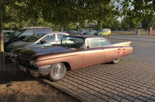 Cadillac Series 62 1960 137166