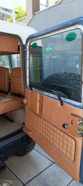 Land Rover Defender 90 1998 137317