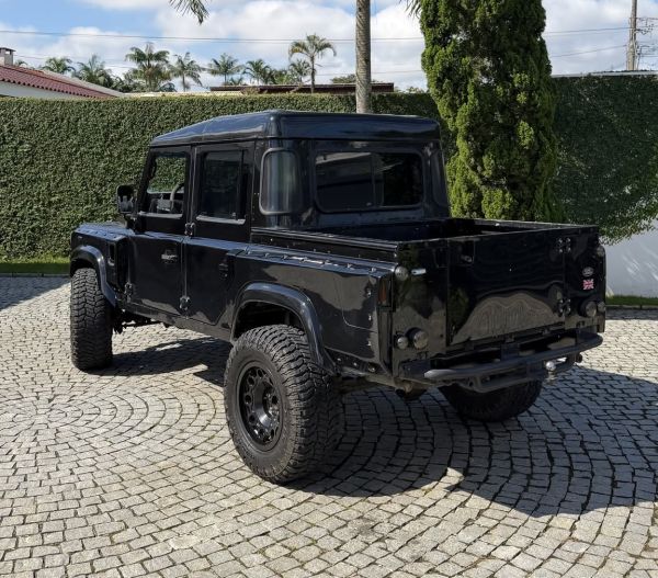 Land Rover Defender 110 1997 137428
