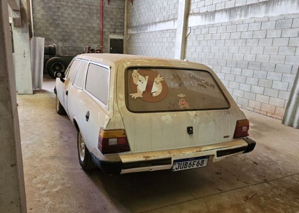 Chevrolet Caravan 1989 137540
