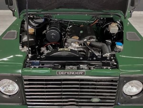 Land Rover Defender 110 2000 137687
