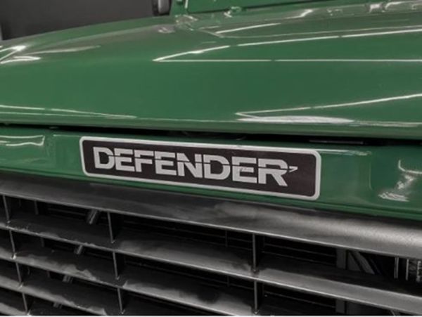 Land Rover Defender 110 2000 137688