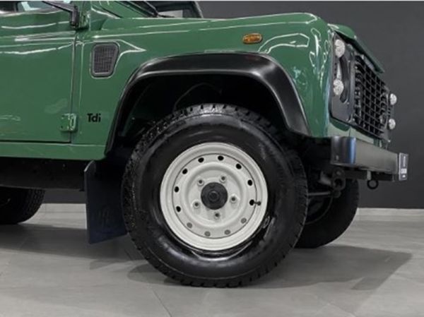 Land Rover Defender 110 2000 137689