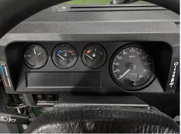 Land Rover Defender 110 2000 137693