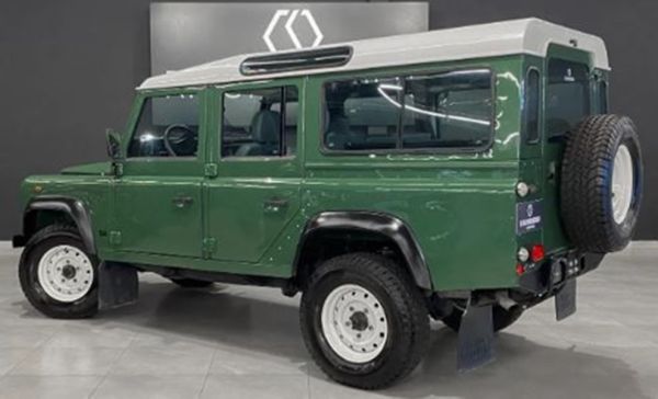 Land Rover Defender 110 2000 137695
