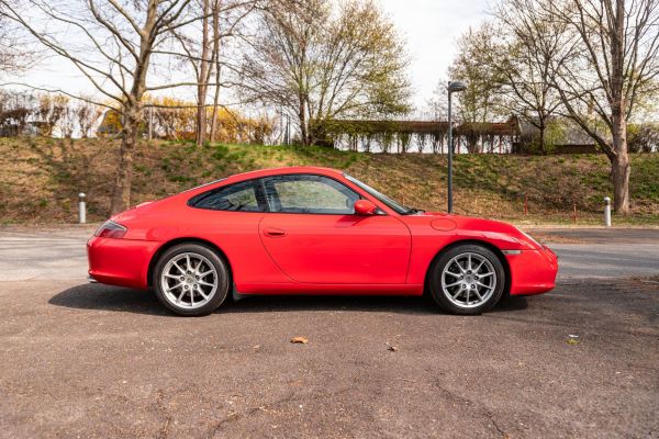 Porsche 911 Carrera 2002 137359