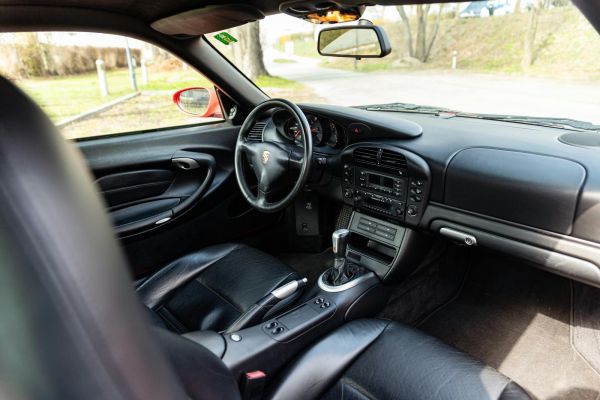 Porsche 911 Carrera 2002 137365