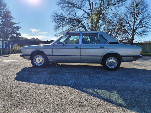 BMW 520 1974 137765