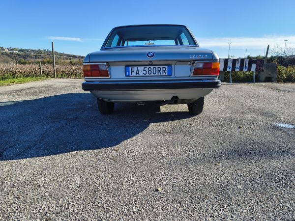 BMW 520 1974 137766