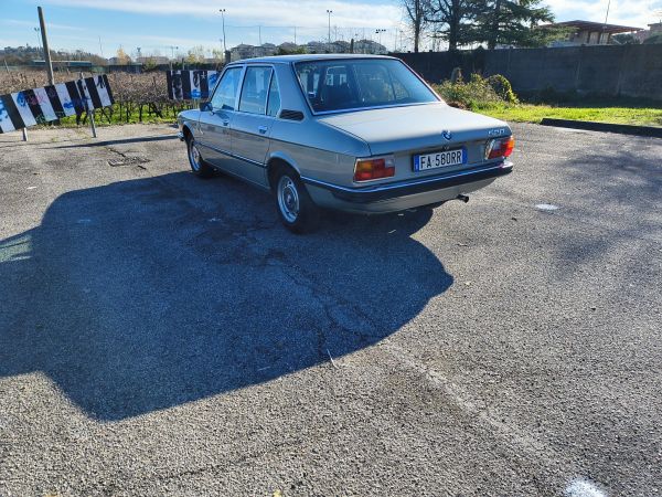 BMW 520 1974 137768