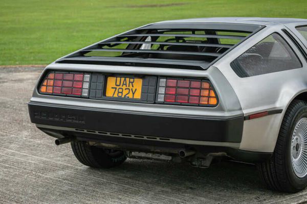 DeLorean DMC-12 1983 74313