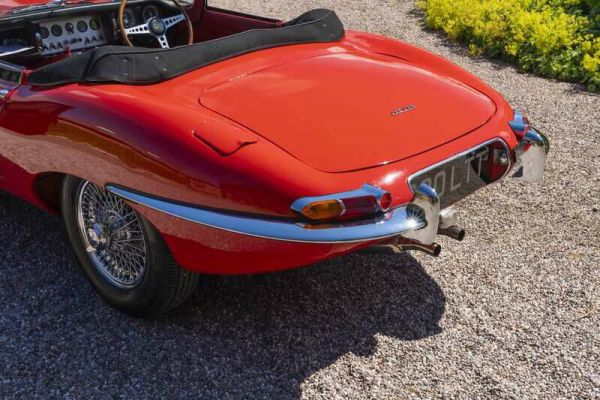 Jaguar E-Type 3.8 1962 77382