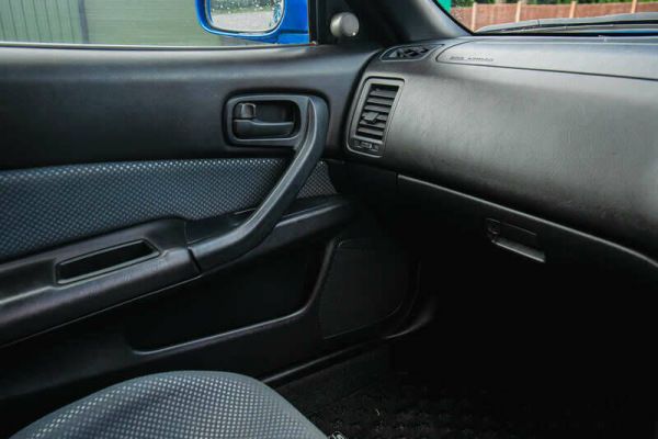 Nissan Skyline GT-R 1999 80695