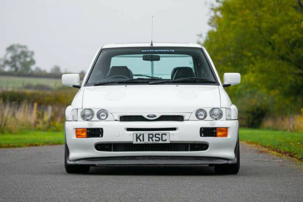 Ford Escort RS Cosworth 1992 84049