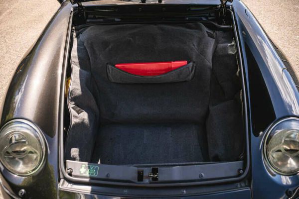 Porsche 911 Carrera 4 1996 85974