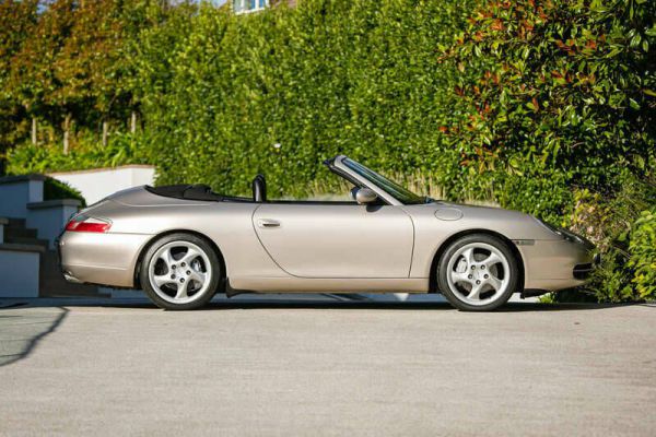 Porsche 911 Carrera 4 2000 94104