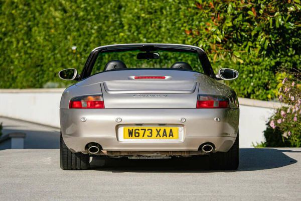 Porsche 911 Carrera 4 2000 94105