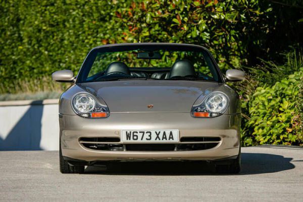 Porsche 911 Carrera 4 2000 94108