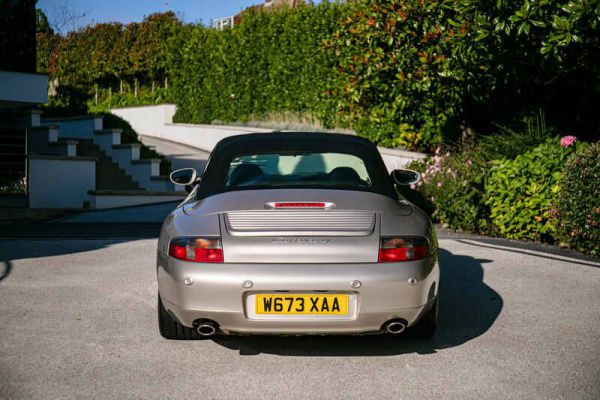 Porsche 911 Carrera 4 2000 94109