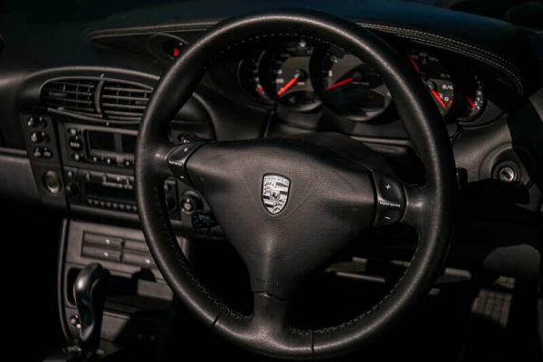 Porsche 911 Carrera 4 2000 94114